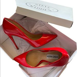 Red pump